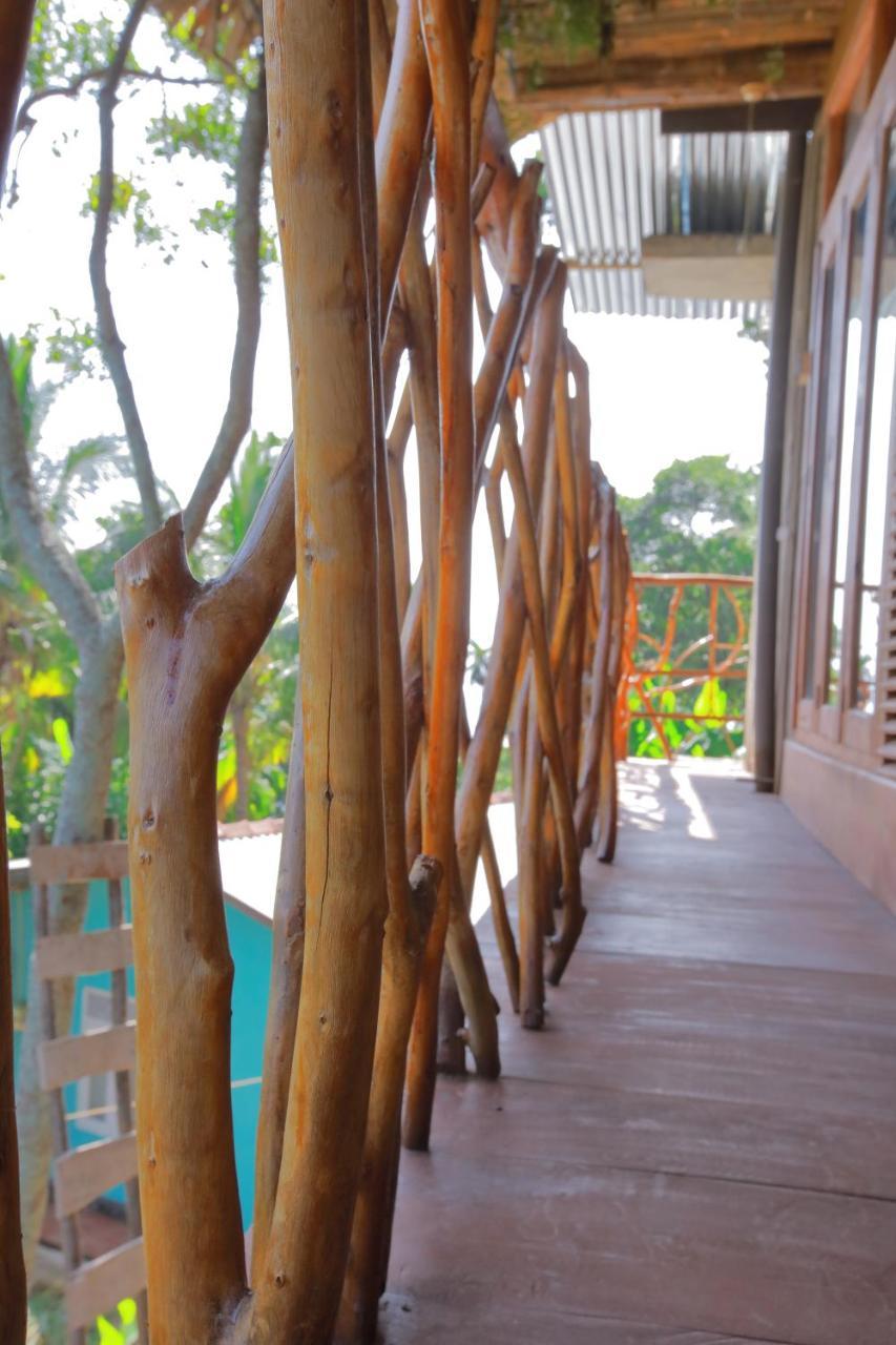 The Winsome & Tree House Bed & Breakfast Ella Exterior photo